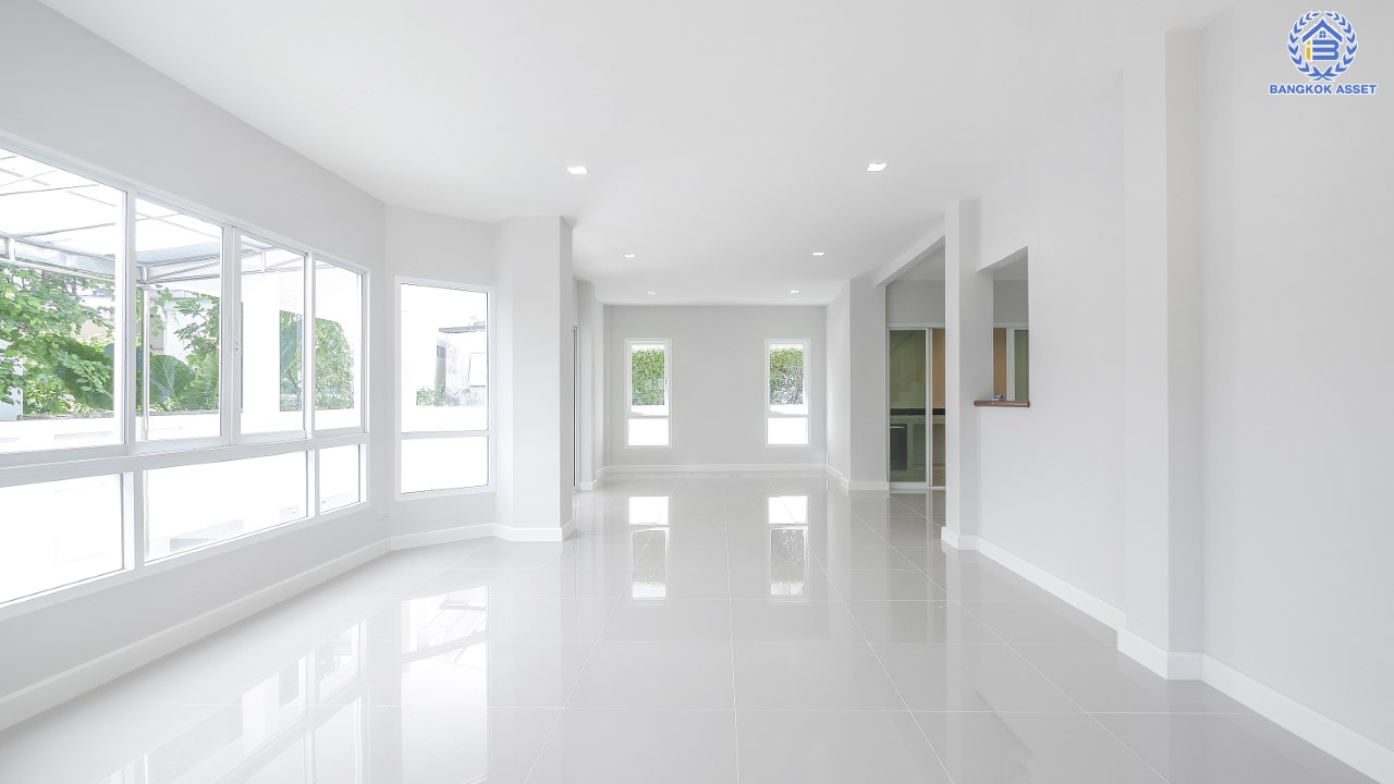 บ้านมือสองตกแต่งใหม่ ม.มณีรินทร์พาร์ค รัตนาธิเบศร์-ท่าอิฐ แบรนด์ Property Perfect เนื้อที่ 71.3 ตร.ว. ฟังก์ชัน 4 ห้องนอน 3 ห้องน้ำ 1 ห้องอเนกประสงค์ จอดรถได้ 4 คัน บนทำเลศักยภาพ เชื่อมต่อทั้ง ถ.รัตนาธิเบศร์ และถ.ราชพฤกษ์ ใจกลาง 2 เซ็นทรัลฯ  ใกล้ทางด่วนงามวงศ์วาน และเพียง 10 นาที ถึงรถไฟฟ้า "สถานีบางรักน้อยท่าอิฐ"